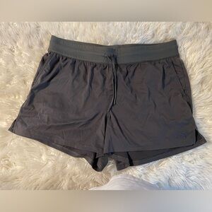 The North Face NWT Women’s Plus Size Aphrodite Motion Standard Fit Shorts. 2XL.